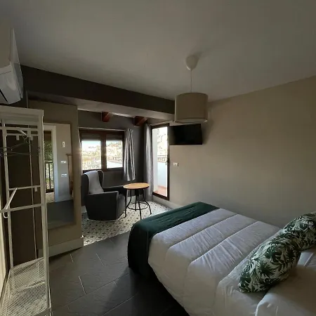 Casa Paseo Del Sauce